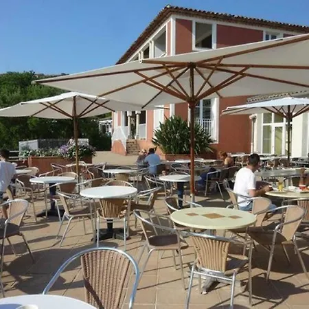 Les Bastides 30281 *